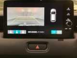 バックでの車庫入れも安心です! リアカメラが付いているバックモニター付のナビディスプレイを装備しております。バンパーについているソナーや、操作線もついており距離感も画面から確認できます。