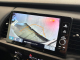 バックギアに入れるだけで自動でリヤカメラに切り替わります!車庫入れやバックが苦手な方にオススメ!