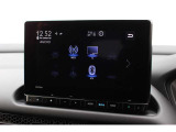 フルセグTVやDVDの視聴、Bluetoothオーディオも接続出来ます。