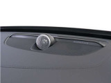 【Bowers&Wilkins】世界のオーディオファン垂涎のプレミアムサウンドシステムを搭載。コンサートホールのベストポジションに相当する音場空間を忠実に再現。乗る人すべてに驚きの音響体験を提供します