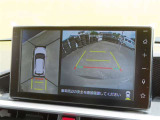 バックカメラの他に上から見下ろしたような画像が見れるアラウンド(全方位)モニター。前後左右を把握できます!