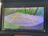 【バックカメラ】駐車時に後方がリアルタイム映像で確認できます。大型商業施設や立体駐車場での駐車時や、夜間のバック時に大活躍!運転スキルに関わらず、今や必須となった装備のひとつです!
