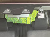 【三菱e-Assist】走行中に前方の車両等を認識し、衝突しそうな時は警報とブレーキで衝突回避と被害軽減をアシスト。より安全にドライブをお楽しみいただけます。