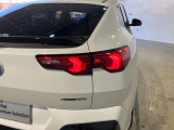 リアランプ 立体的な造形としてBMWらしい個性的なリアビューを明確化しました。