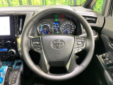 【純正革巻きステアリング】上質な革を使用することで、手にしっかり馴染みとても運転しやすいハンドルです♪