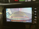 バックギアに入れると、このように後方が映し出されます!駐車の際とても安心!便利!最終確認はご自身の目と耳で必ず行ってください!