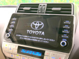 【メーカー純正ナビ】インテリアに溶け込むスタイリッシュな「専用設計」メーカーナビを装備♪視認性や操作性など基本性能にも優れ、より上質なカーライフをお楽しみいただけます。
