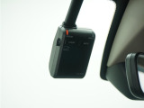 ◆ドライブレコーダー◆映像・音声などを記録する自動車用の装置です。 もしもの事故の際の記録はもちろん、旅行の際の思い出としてドライブの映像を楽しむことができます。