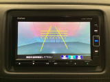 バックでの車庫入れも安心です! リアカメラが付いているバックモニター付のナビを装備しております。操作線もついており距離感も画面から確認できます。