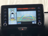 【パノラミックビューモニター】クルマの斜め後ろや真横など、目が届きにくい箇所も確認できるため、いち早く障害物に気が付くことができて安心ですね♪