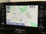 純正ナビを装備。タッチパネル式で使いやすく、お出かけもラクラクです。