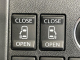【両側パワースライドドア】スマートキーや運転席のスイッチで後席両側スライドドアの開閉が可能♪電動だから力を入れてドアを開ける必要が無く、小さなお子様でも簡単に開け閉めでき快適です♪