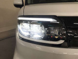 LEDヘッドライトです。デザイン性がよくとても明るいので、夜間の走行や悪天候でも安心です。しかも長寿命!