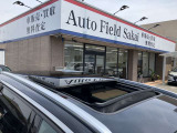 サンルーフ付きです!開放感ありますよ!