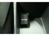 【アクセサリーソケット】12Vのカー用品等の電源供給が可能です。