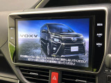 【大画面ナビ】人気の純正大型10インチナビを装備。存在感のある大画面はインパクト大!ナビ利用時のマップ表示は見やすく、テレビやDVDは臨場感がアップ!いつものドライブがグッと楽しくなります♪