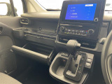 【 オートエアコン 】車内温度を感知して自動で温度調整をしてくれるのでいつでも快適な車内空間を創り上げます!
