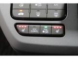 シートヒーター装備車両♪♪寒い冬はもちろん♪肌寒い春先・秋口まで活躍してくれるあると嬉しい装備です♪♪