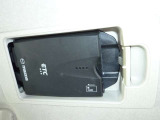 【ETC車載器】スマートインETC搭載!サンバイザーの上に隠れていますので、見た目もすっきりです!抜き忘れに注意してね♪料金所での手間を解消します。通行券を取る際幅寄せに気を使う必要もありません。