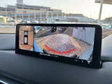 フロントカメラもございますので、狭い道でも安心して運転をしていただけます。