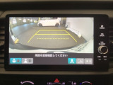 バックモニター付きで、車庫入れやバック時の後方確認をサポート。