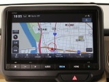 【純正8インチナビ】使いやすいナビ操作にオーディオ機能も充実!Bluetooth接続で運転中のハンズフリー電話や好みの音楽を車内に流す事が出来ます。ラインナップや車種に応じて豊富な機能が使用可能♪