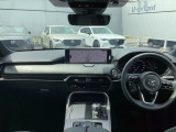 細部まで作り込まれた造形美!毎日でも運転して『人馬一体』を楽しみたくなります。是非、クルマに触れてその質感を味わってください。