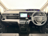 いつでも気持ちよく運転できて、使い勝手のいい収納や体をケアするシート、細部にまでこだわったインテリア♪