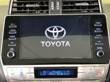 【メーカー純正ナビ】インテリアに溶け込むスタイリッシュな「専用設計」メーカーナビを装備♪視認性や操作性など基本性能にも優れ、より上質なカーライフをお楽しみいただけます。