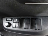 全席オートパワーウィンドウ☆窓の全閉全開が自動で出来るので便利ですよ♪