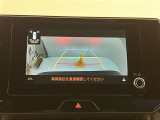 いまや必須装備「ナビゲーション」搭載!知らない場所にスイスイッとドライブ。もう、これなしではハンドルを握れませんね!でも運転中の操作は危険ですのでご注意ですね☆