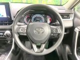 【純正革巻きステアリング】上質な革を使用することで、手にしっかり馴染みとても運転しやすいハンドルです♪