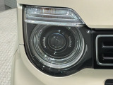 LEDヘッドライトは、点灯の瞬間から最大光量を発揮し、突然暗くなるトンネルなどでの安定感を高めます。