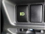 オートマチックハイビームとは、先行車や対向車のライトを認識し、ハイビームとロービームを自動で切り替える機能です。夜道の視界を確保します。詳細は販売店スタッフまでおたずねください。