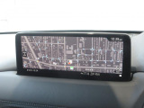マツダコネクトの10.25インチワイドセンターディスプレイです。『Android Auto』『Apple CarPlay』や独自のコネクテッドサービスに対応したインターフェイスシステムです。