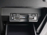 広がる運転支援サービスETC2.0搭載。全国の高速道路に設置されたITSスポットと双方向通信を図り、広域な道路交通情報や安全運転をサポートする情報を得て、音声やナビ画面上にタイムリーにお知らせします。