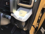 運転席のドリンクホルダー ☆☆