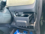 エアコンの吹き出し口に、カップホルダーを設置して、快適な温度でドライブを楽しんでもらえます。