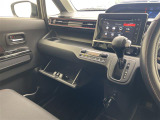 【 オートエアコン 】車内温度を感知して自動で温度調整をしてくれるのでいつでも快適な車内空間を創り上げます!