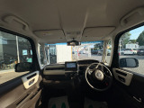 インパネ周りのお写真です。 視界が広く運転もしやすくなっております♪