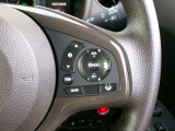 Hondaセンシングの機能のひとつ、アダプティブクルーズコントロール付!アクセルから足を離しても設定したスピードと前車との車間を保ち走行してくれます!車線維持もアシスト☆高速道路で疲労軽減ですね☆
