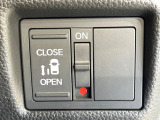 【パワースライドドア】スマートキーや運転席のスイッチでスライドドアの開閉が可能♪電動だから力を入れてドアを開ける必要が無く、小さいお子様でも、重い荷物を持っている時もラクに開け閉めできます♪