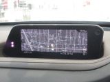 マツダコネクトの8.8インチワイドセンターディスプレイです。『Android Auto』『Apple CarPlay』や独自のコネクテッドサービスに対応したインターフェイスシステムです。
