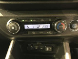 オートエアコンです。冷え性の方が乗っても安心ですね♪