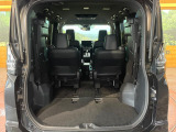 普段のお買い物や通勤、送迎等に十分な荷室スペースを確保しております。セカンドシートを倒すと、大きな荷物の積載も可能です♪