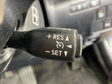【クルーズコントロール】高速道路もラクラク走行。アクセルを離しても一定速度で走行ができ、長距離運転時の負担を軽減!加速・減速も簡単なスイッチ操作で調整できます。