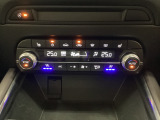 暑い夏の時期にとっても快適なシートベンチレーションを装備!シート内部に取り付けられたファンでシートの表面を換気して、涼しくしてくれます。