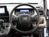 【運転席まわり】Honda独自の設計思想に基づき、自然に手を伸ばした先に操作したいものがあるようレイアウトを追求 !
