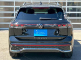元試乗車のTIGUAN TDI 4M R-LINEが新入庫致しました。低走行距離車両で、レザーシートパッケージとラグジュアリーパッケージ付き車でございます。