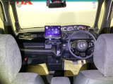 機能的なコックピット。快適な運転を楽しめます。